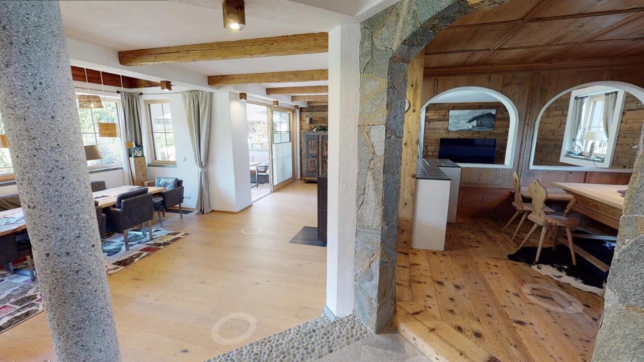 Appartements "Da Zillertaler Und Die Geigerin" Mayrhofen Exterior photo